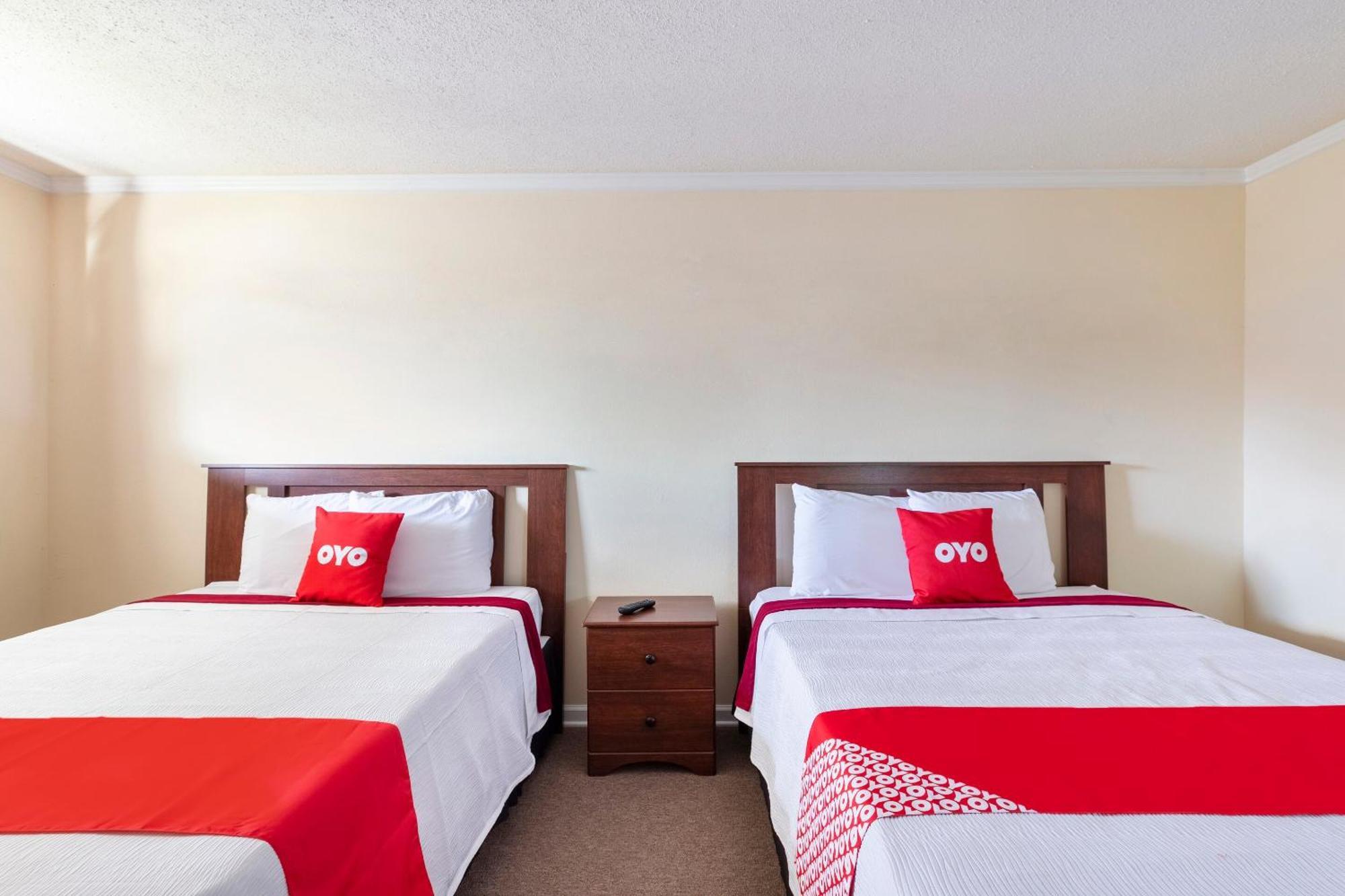 Oyo Hotel Cave City Ky Bagian luar foto